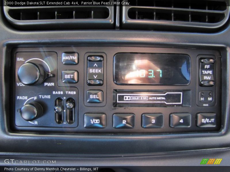 Audio System of 2000 Dakota SLT Extended Cab 4x4