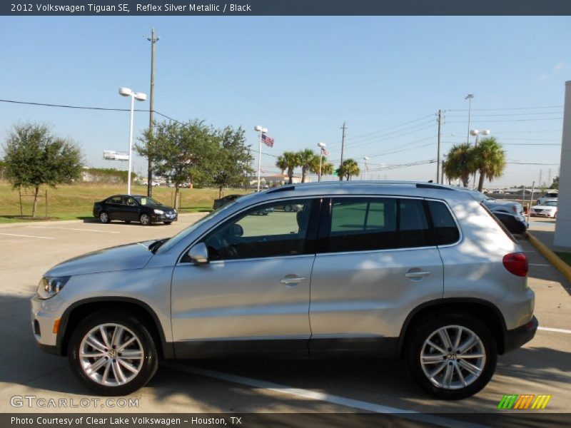 Reflex Silver Metallic / Black 2012 Volkswagen Tiguan SE