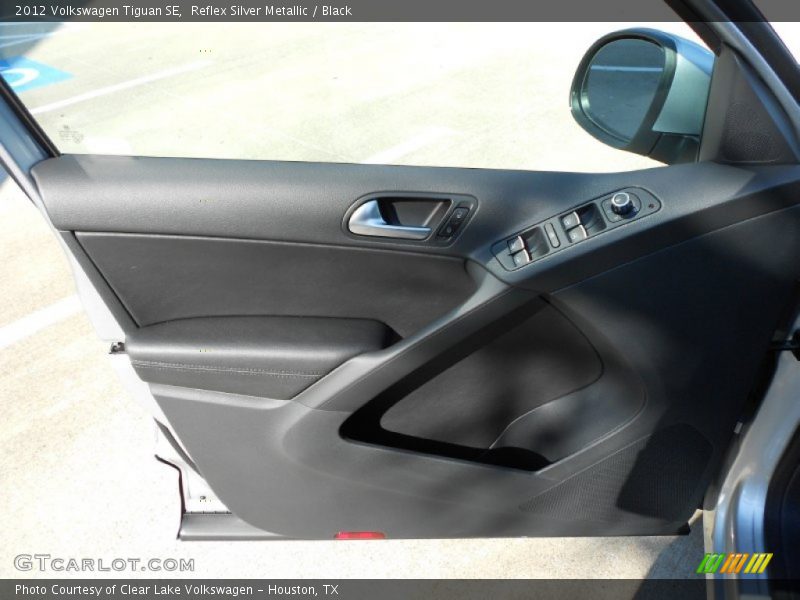 Door Panel of 2012 Tiguan SE