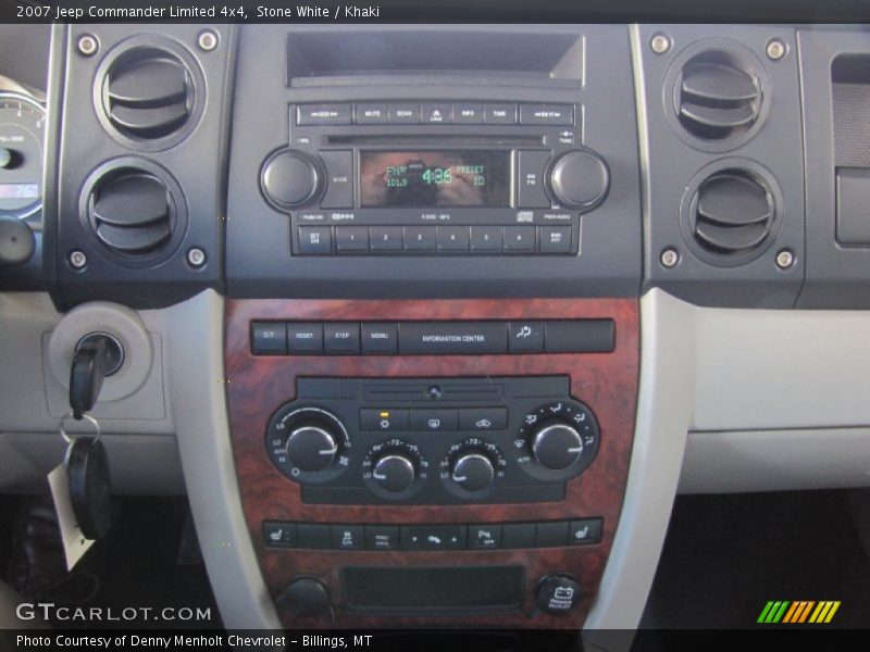 Stone White / Khaki 2007 Jeep Commander Limited 4x4