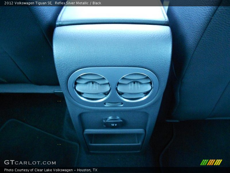 Reflex Silver Metallic / Black 2012 Volkswagen Tiguan SE