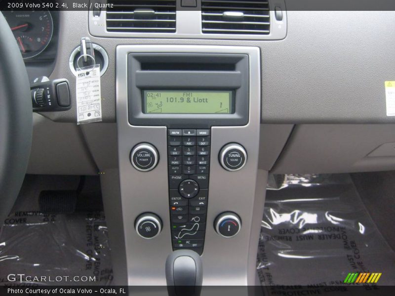 Black / Quartz 2009 Volvo S40 2.4i