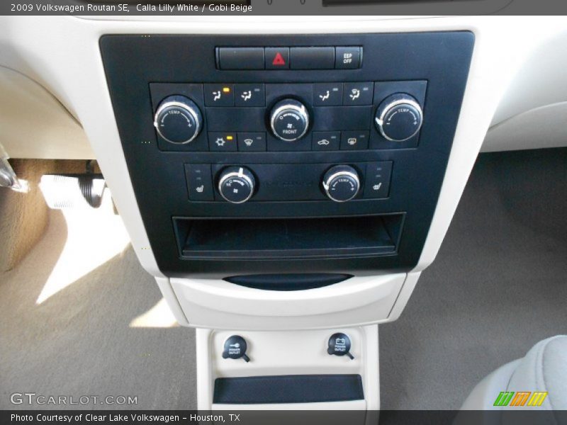 Calla Lilly White / Gobi Beige 2009 Volkswagen Routan SE