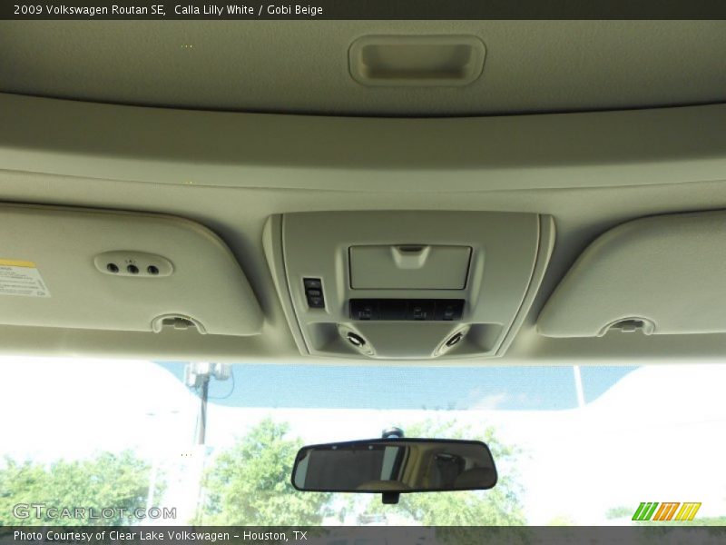 Calla Lilly White / Gobi Beige 2009 Volkswagen Routan SE