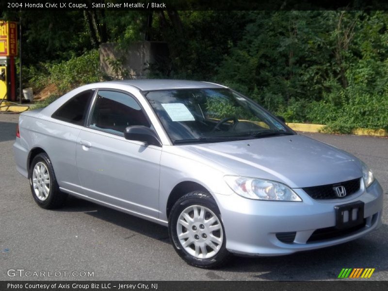 Front 3/4 View of 2004 Civic LX Coupe