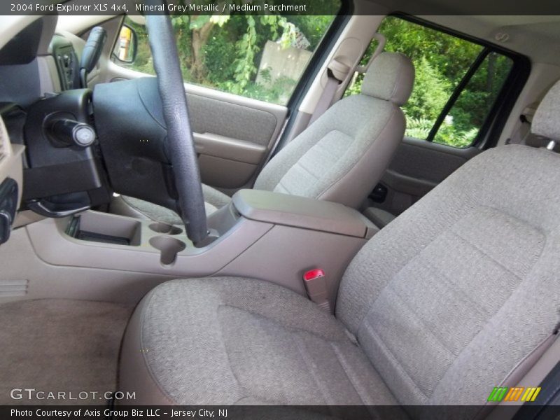 Mineral Grey Metallic / Medium Parchment 2004 Ford Explorer XLS 4x4