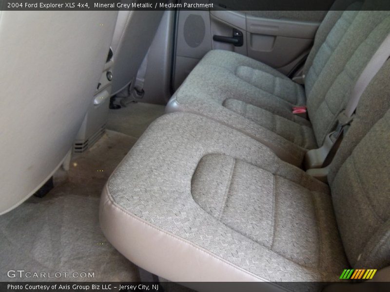 Mineral Grey Metallic / Medium Parchment 2004 Ford Explorer XLS 4x4