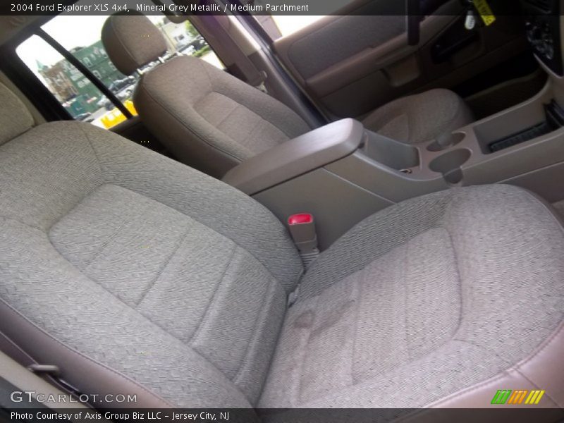 Mineral Grey Metallic / Medium Parchment 2004 Ford Explorer XLS 4x4