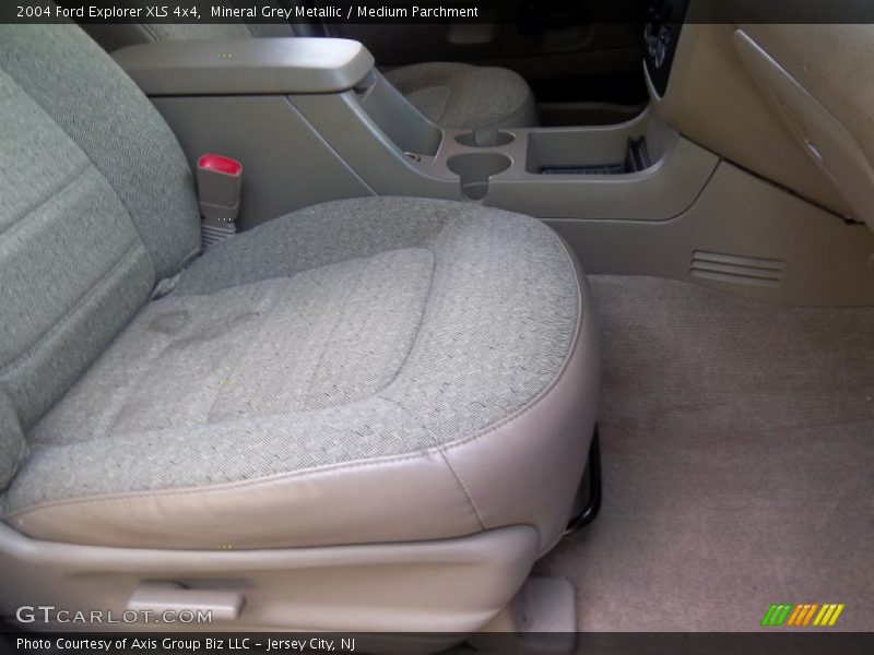 Mineral Grey Metallic / Medium Parchment 2004 Ford Explorer XLS 4x4