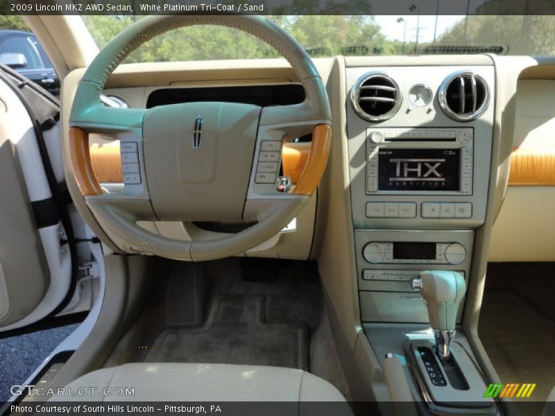 Dashboard of 2009 MKZ AWD Sedan