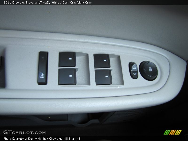White / Dark Gray/Light Gray 2011 Chevrolet Traverse LT AWD