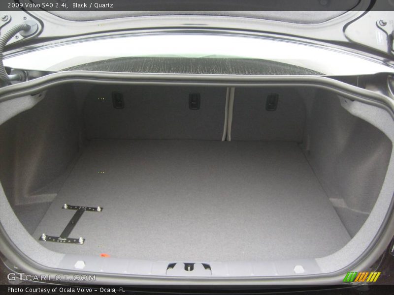 Black / Quartz 2009 Volvo S40 2.4i