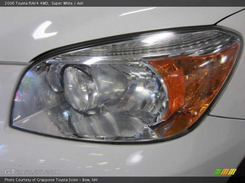 Super White / Ash 2006 Toyota RAV4 4WD