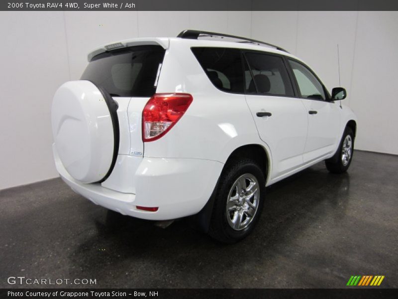 Super White / Ash 2006 Toyota RAV4 4WD