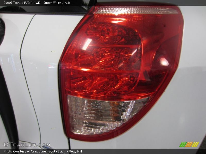 Super White / Ash 2006 Toyota RAV4 4WD