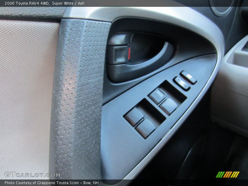 Super White / Ash 2006 Toyota RAV4 4WD