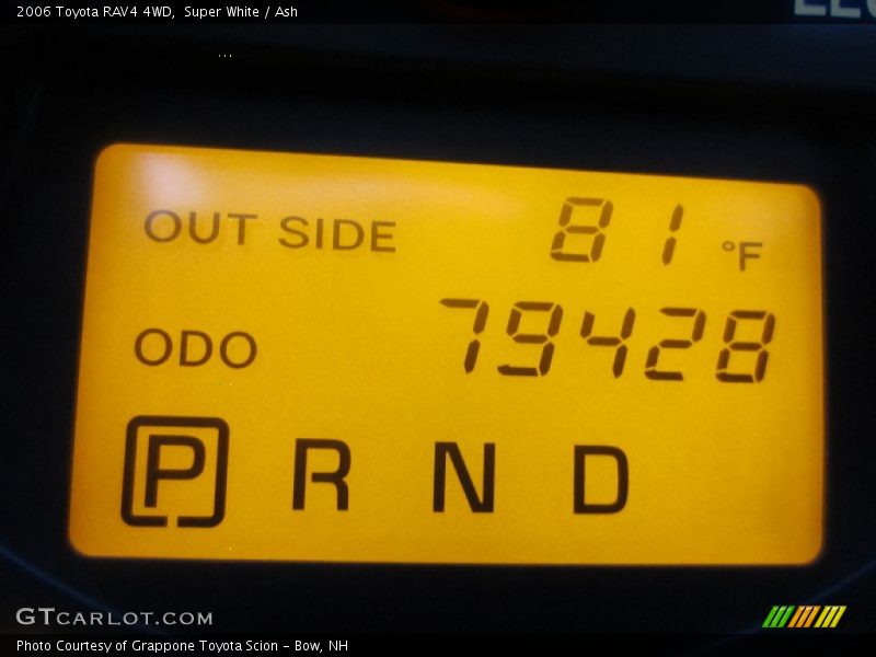 Super White / Ash 2006 Toyota RAV4 4WD