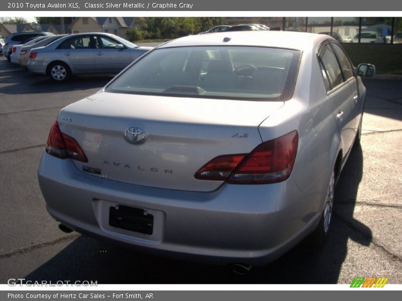 Classic Silver Metallic / Graphite Gray 2010 Toyota Avalon XLS