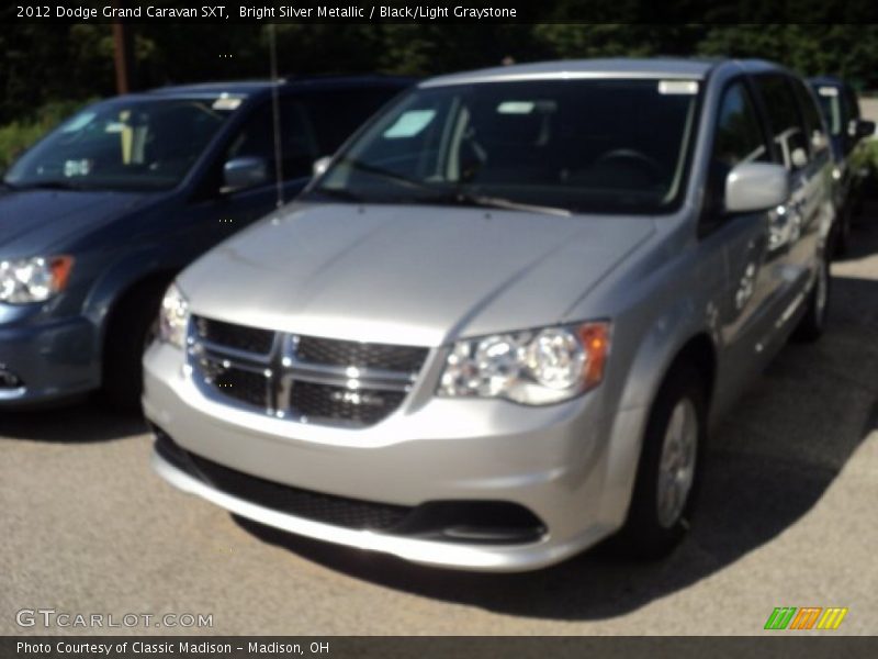 Bright Silver Metallic / Black/Light Graystone 2012 Dodge Grand Caravan SXT
