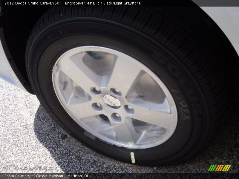 Bright Silver Metallic / Black/Light Graystone 2012 Dodge Grand Caravan SXT