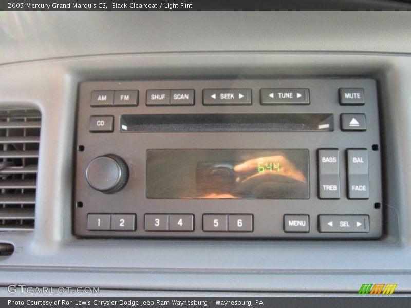 Black Clearcoat / Light Flint 2005 Mercury Grand Marquis GS