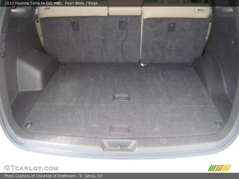 Pearl White / Beige 2010 Hyundai Santa Fe GLS 4WD