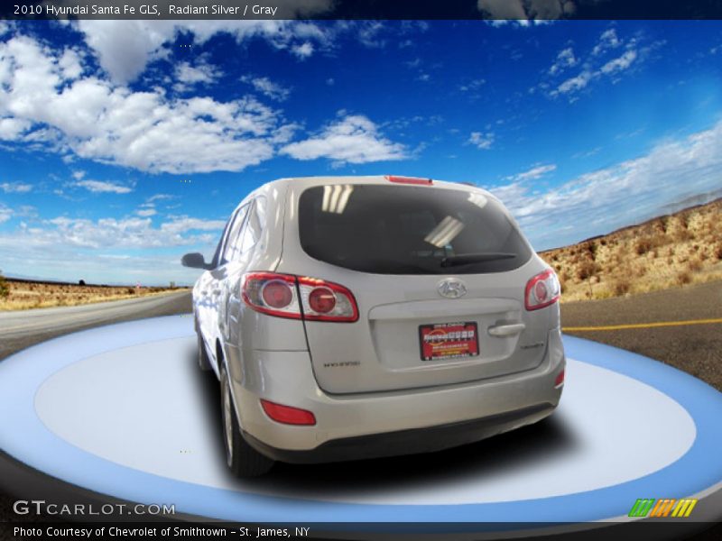 Radiant Silver / Gray 2010 Hyundai Santa Fe GLS