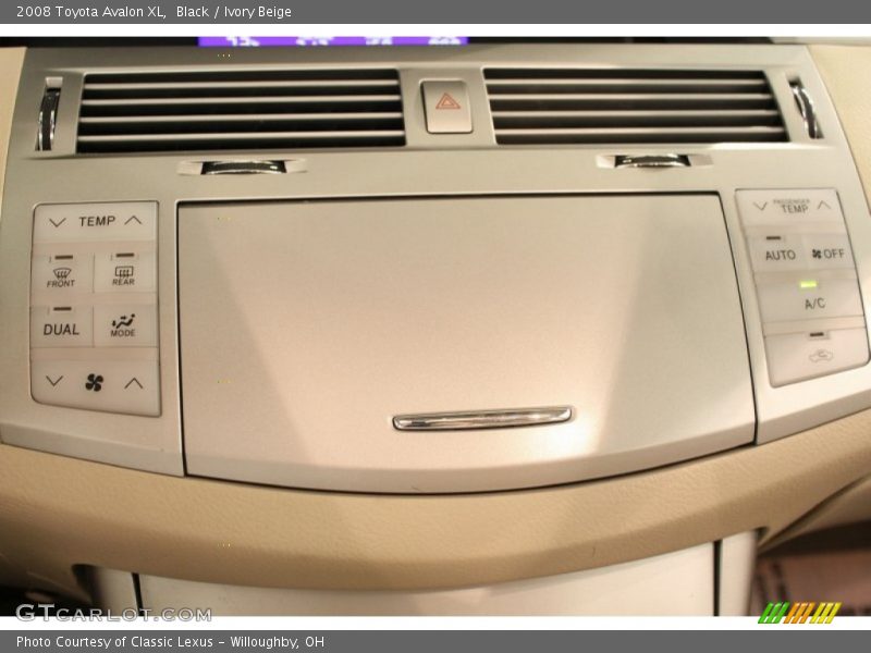 Black / Ivory Beige 2008 Toyota Avalon XL