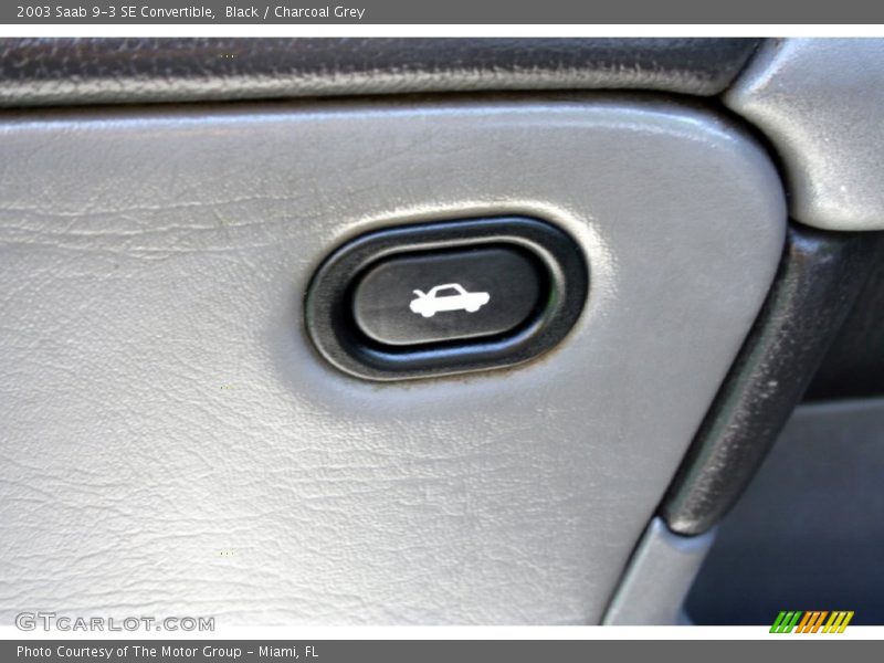 Black / Charcoal Grey 2003 Saab 9-3 SE Convertible