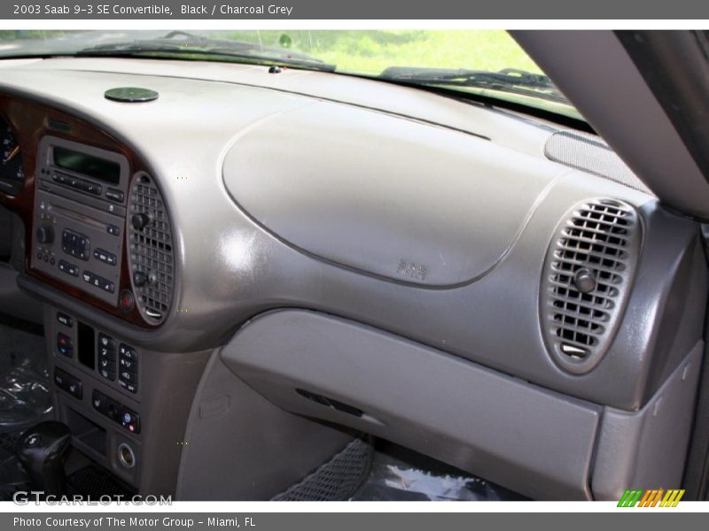 Black / Charcoal Grey 2003 Saab 9-3 SE Convertible