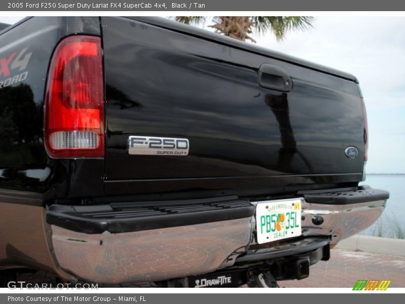 Black / Tan 2005 Ford F250 Super Duty Lariat FX4 SuperCab 4x4