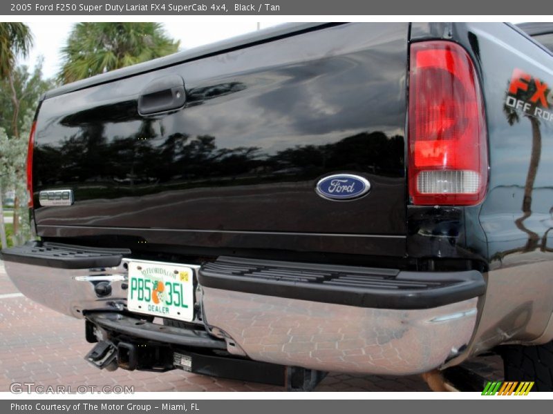Black / Tan 2005 Ford F250 Super Duty Lariat FX4 SuperCab 4x4