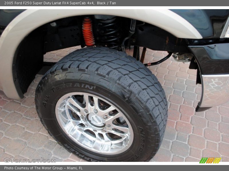 Black / Tan 2005 Ford F250 Super Duty Lariat FX4 SuperCab 4x4