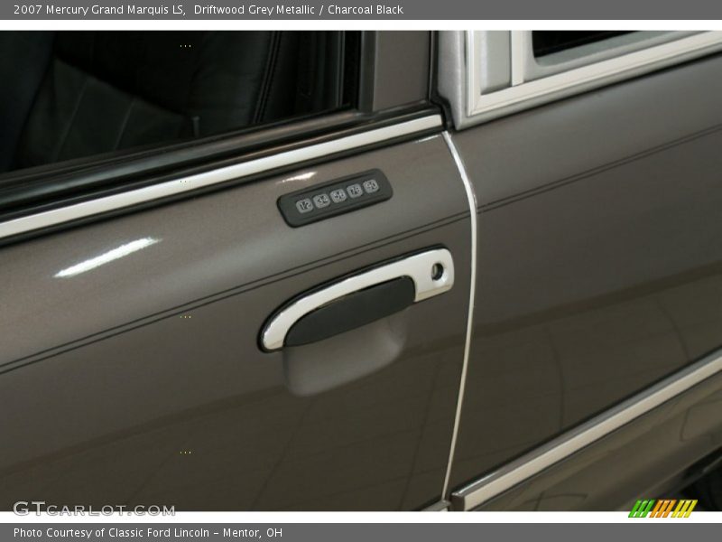 Driftwood Grey Metallic / Charcoal Black 2007 Mercury Grand Marquis LS