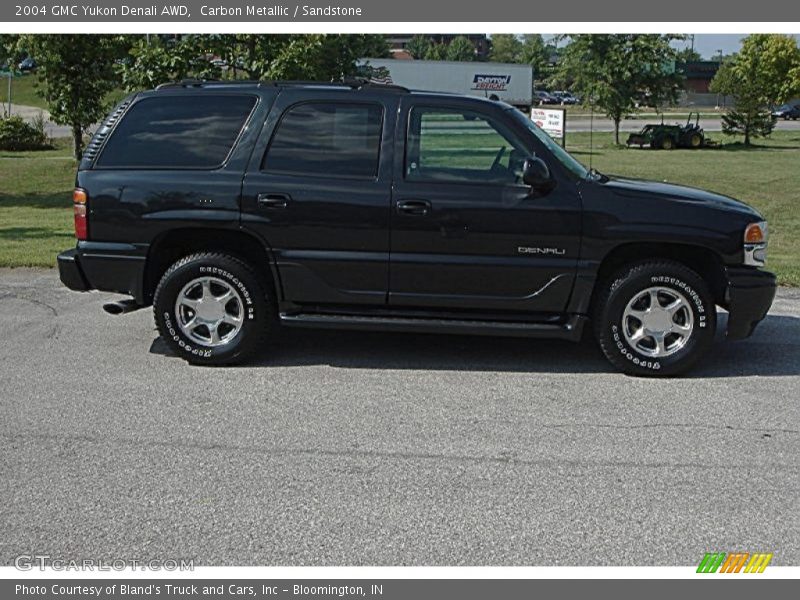 Carbon Metallic / Sandstone 2004 GMC Yukon Denali AWD