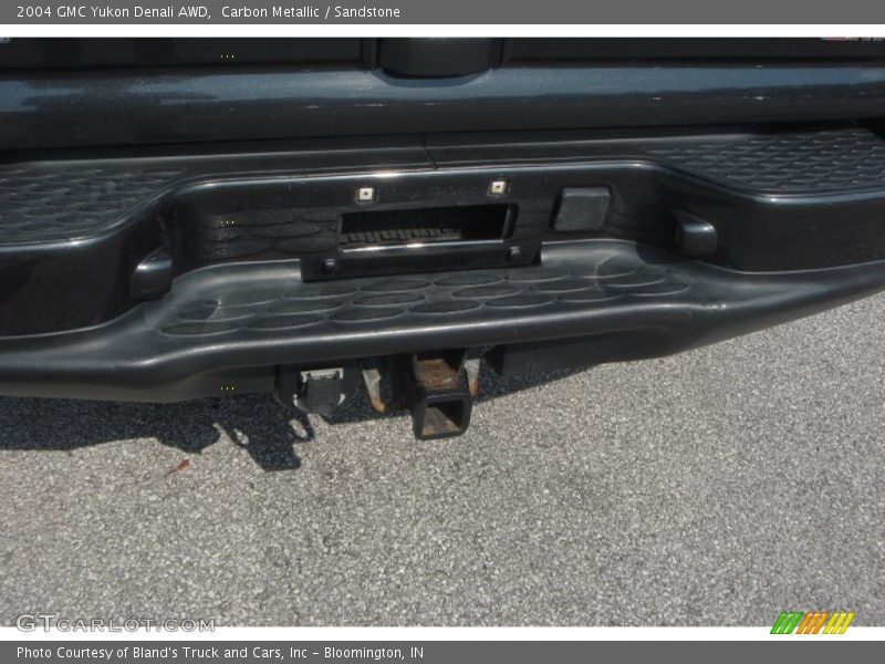 Carbon Metallic / Sandstone 2004 GMC Yukon Denali AWD