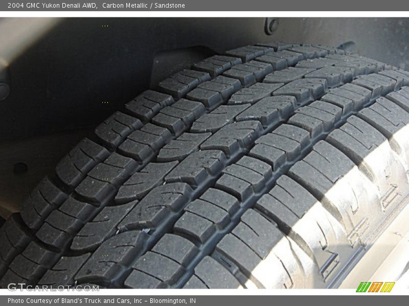 Carbon Metallic / Sandstone 2004 GMC Yukon Denali AWD