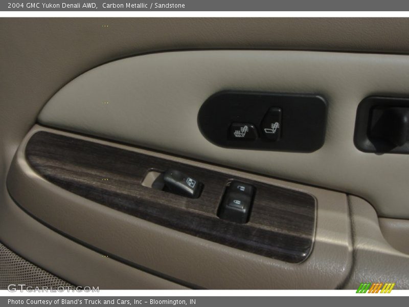 Carbon Metallic / Sandstone 2004 GMC Yukon Denali AWD