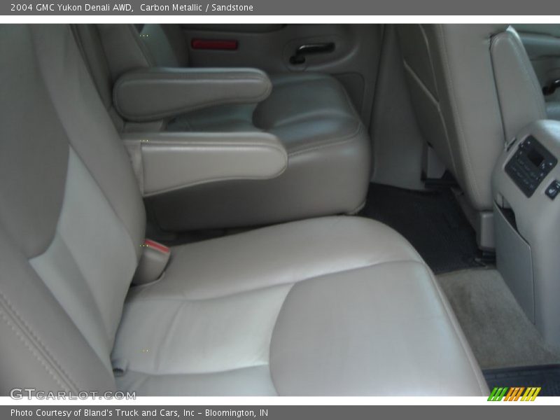 Carbon Metallic / Sandstone 2004 GMC Yukon Denali AWD