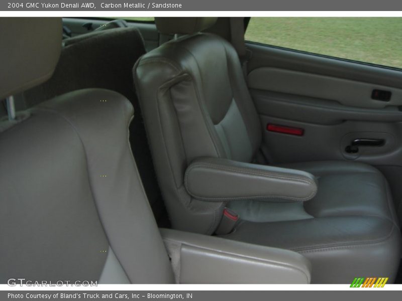 Carbon Metallic / Sandstone 2004 GMC Yukon Denali AWD