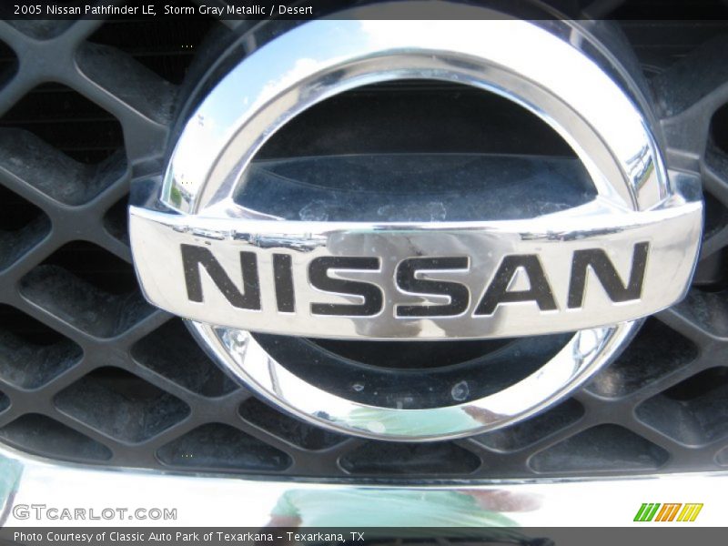 Storm Gray Metallic / Desert 2005 Nissan Pathfinder LE