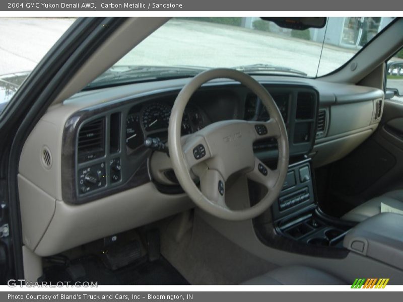 Carbon Metallic / Sandstone 2004 GMC Yukon Denali AWD