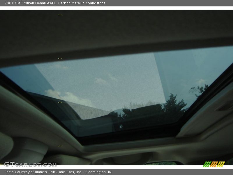 Carbon Metallic / Sandstone 2004 GMC Yukon Denali AWD