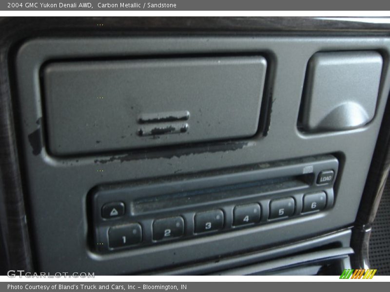 Carbon Metallic / Sandstone 2004 GMC Yukon Denali AWD