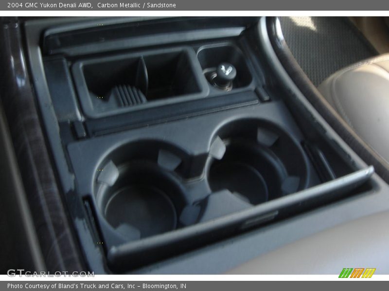 Carbon Metallic / Sandstone 2004 GMC Yukon Denali AWD