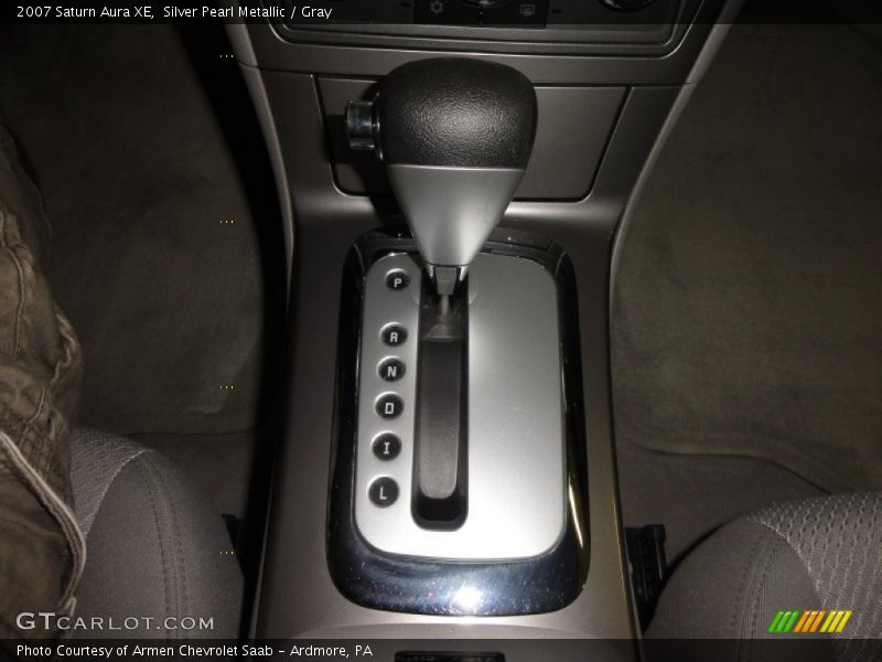 Silver Pearl Metallic / Gray 2007 Saturn Aura XE