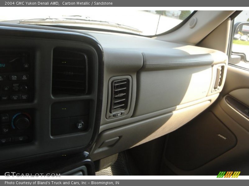 Carbon Metallic / Sandstone 2004 GMC Yukon Denali AWD