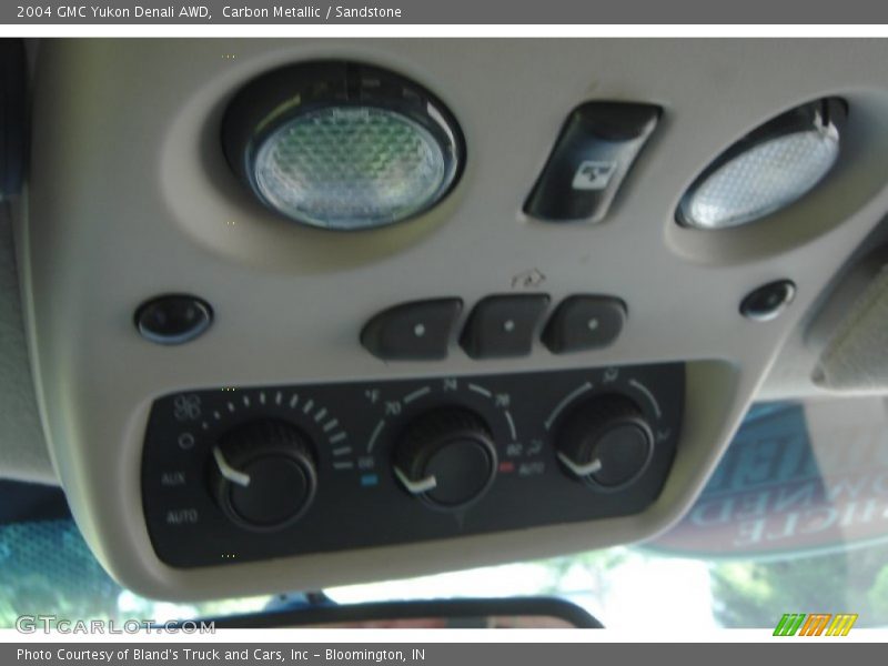 Carbon Metallic / Sandstone 2004 GMC Yukon Denali AWD