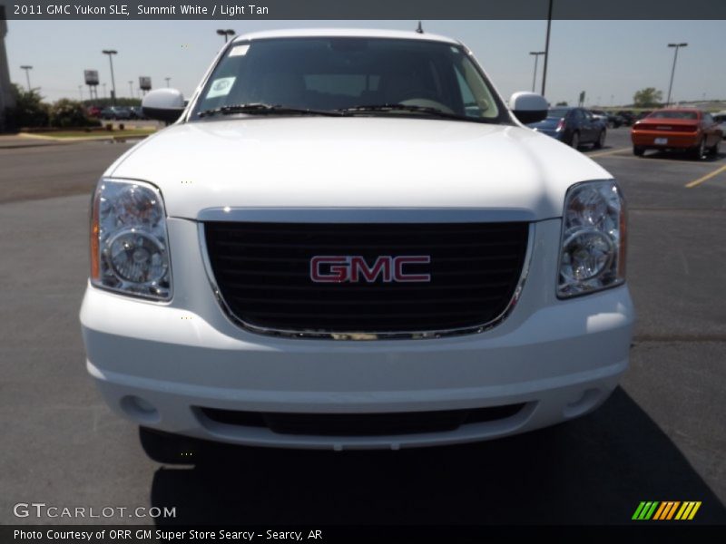 Summit White / Light Tan 2011 GMC Yukon SLE