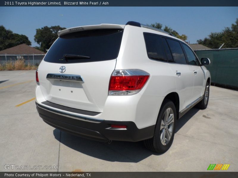 Blizzard White Pearl / Ash 2011 Toyota Highlander Limited